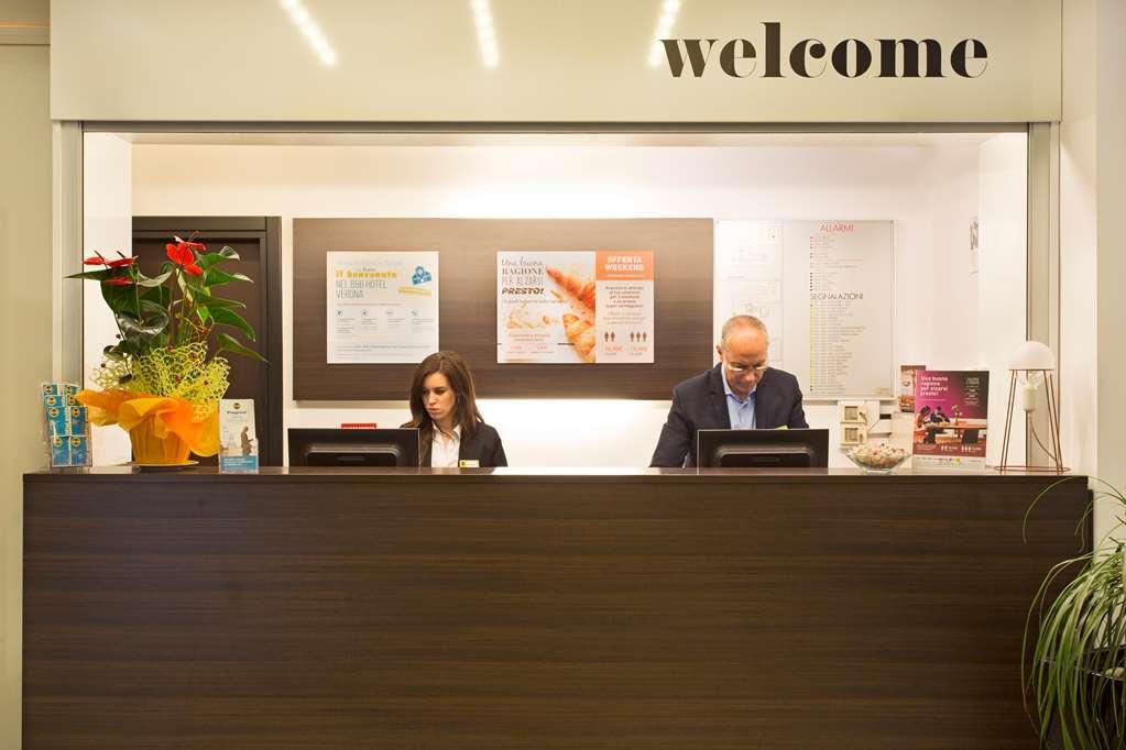 B&B Hotel Verona Interno foto